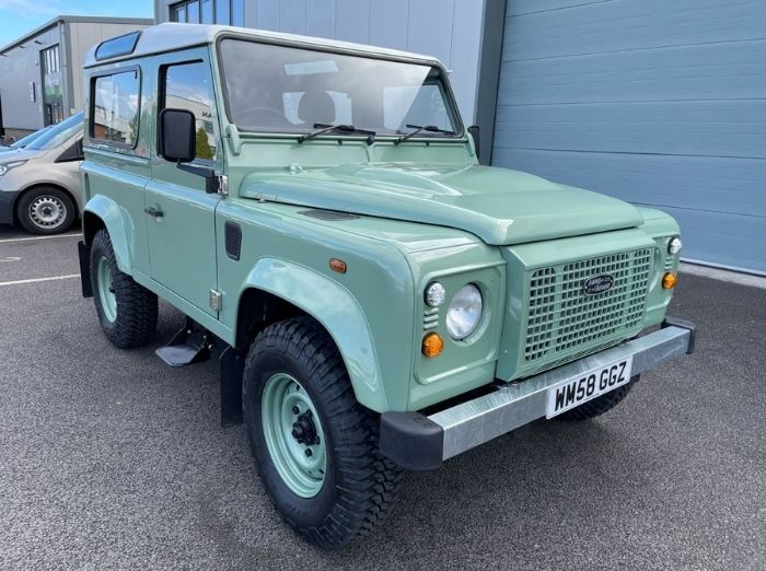 LAND ROVER DEFENDER 90 2.4 3DR